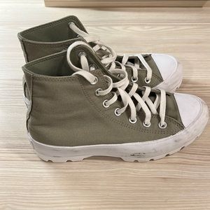 Chuck Taylor All Star Lugged Hi Top Sneaker